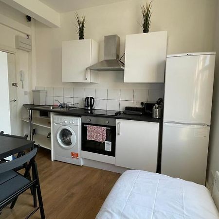 Lovely Studio Flat In The Heart Of Holloway. Londýn Exteriér fotografie