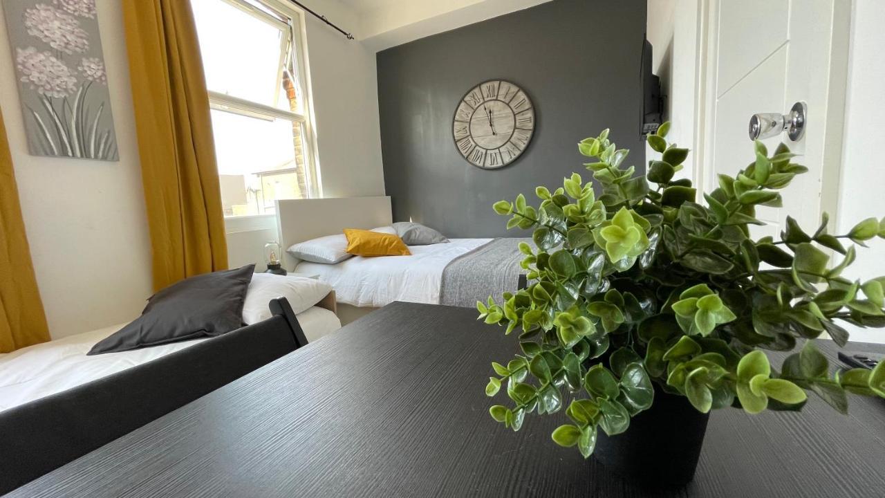 Lovely Studio Flat In The Heart Of Holloway. Londýn Exteriér fotografie