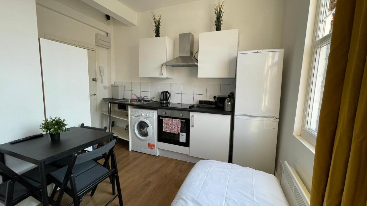 Lovely Studio Flat In The Heart Of Holloway. Londýn Exteriér fotografie